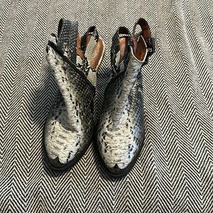 Jeffrey Campbell Carlton Bootie